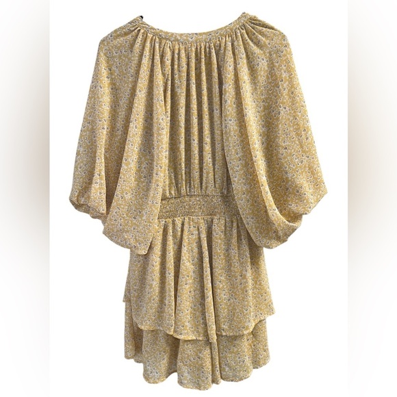 Yellow floral short sleeve romper - Picture 5 of 7